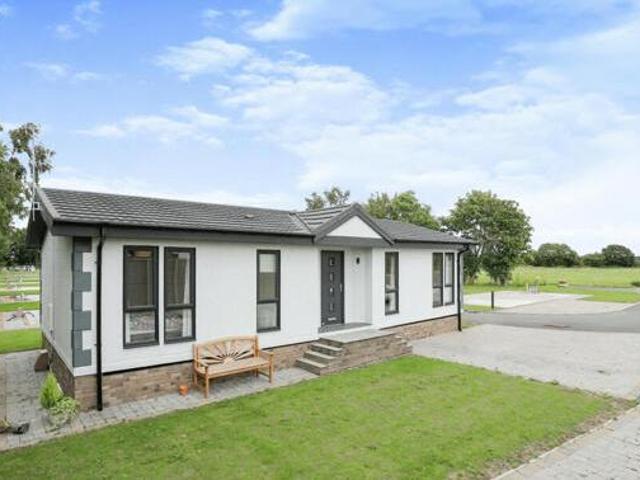 House for sale in High Field, York