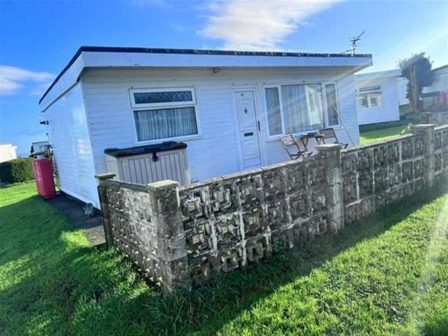 Park Home for sale in Lavernock, Wales