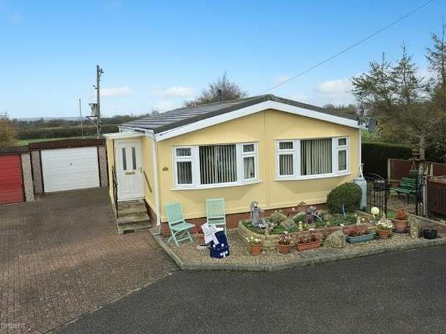 Park Home for sale in Ashby De La Launde, Lincolnshire