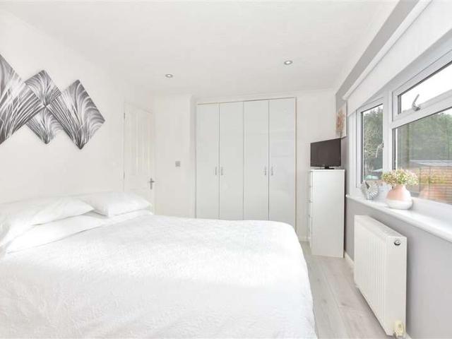 Park Home for sale in The Bridge, Kent