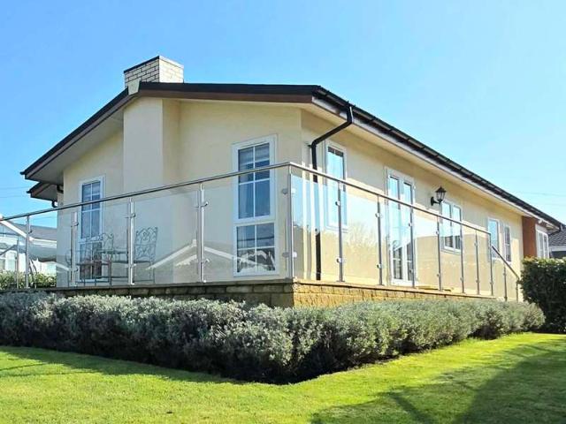 Park Home for sale in Crookhill, Worcestershire