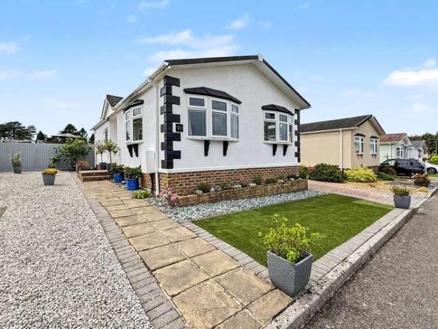 Park Home for sale in Wykeham Park, Winchester