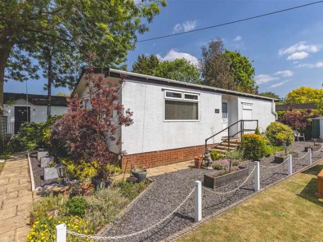Park Home for sale in Windsor, Oakley Green
