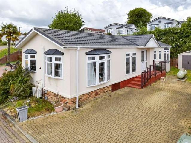Park Home for sale in Midway, Kent