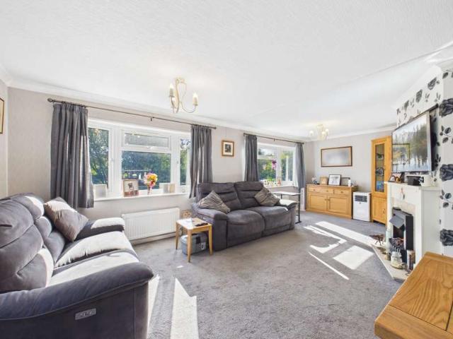 Park Home for sale in Old Warren, Aldermaston