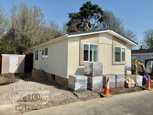 Park Home for sale in Kinson, Bournemouth