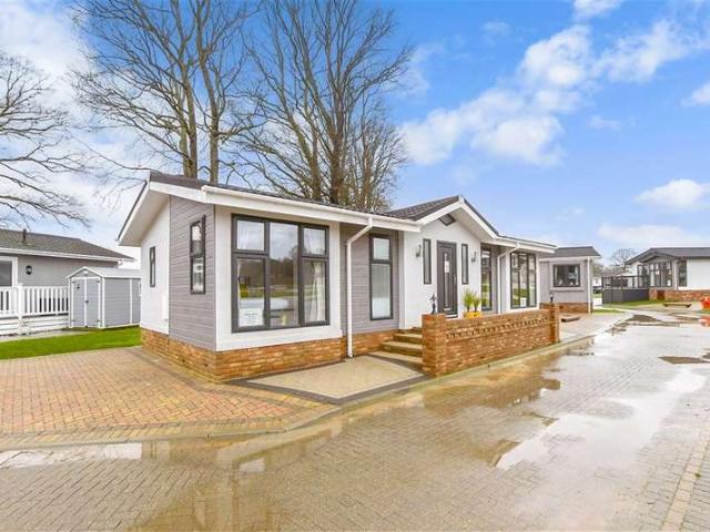 Park Home for sale in Bridgefield, Kent
