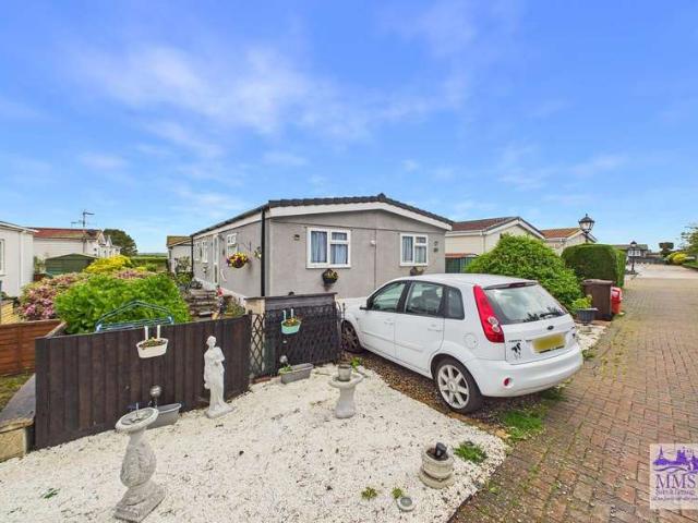 Park Home for sale in Allhallows