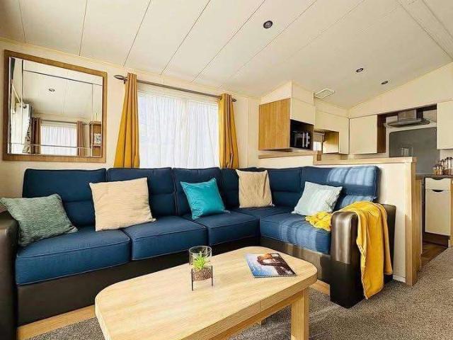 Park Home for sale in Clwt-y-bont, Wales