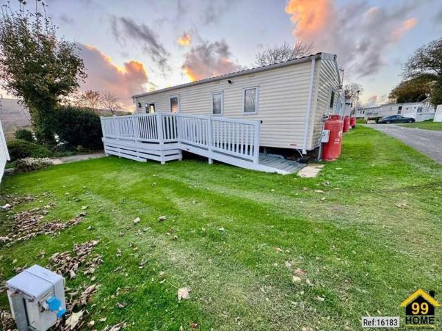 Park Home for sale in Clwt-y-bont, Wales