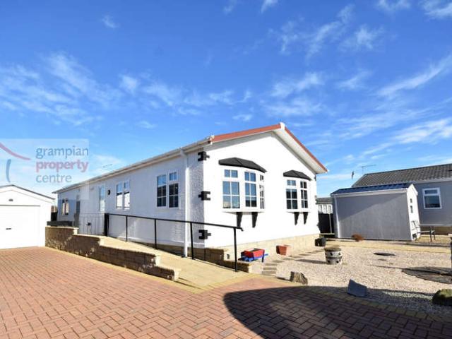 Park Home for sale in Elgin, Scotland