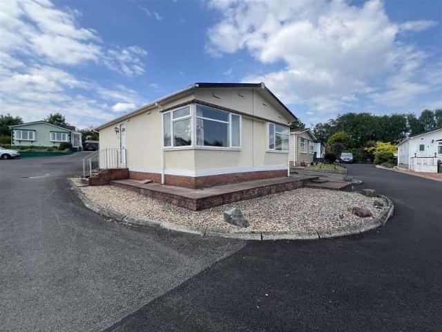 Park Home for sale in Cwmdare, Wales