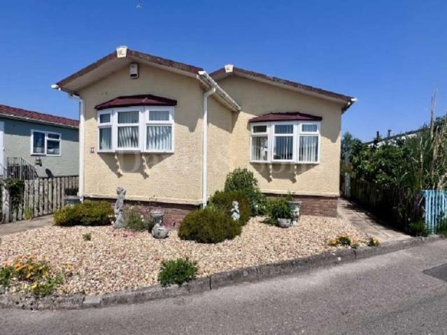 Park Home for sale in Saint Bride's Wentlooge, Wales
