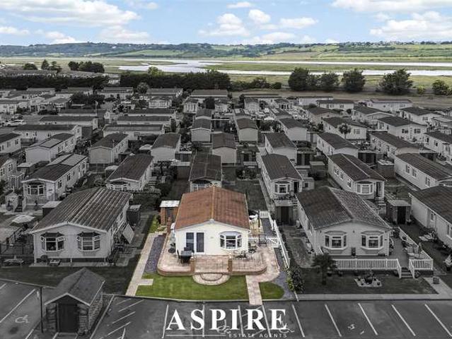 Park Home for sale in Leigh Beck, Essex