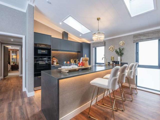 Park Home for sale in Iver, Richings Park