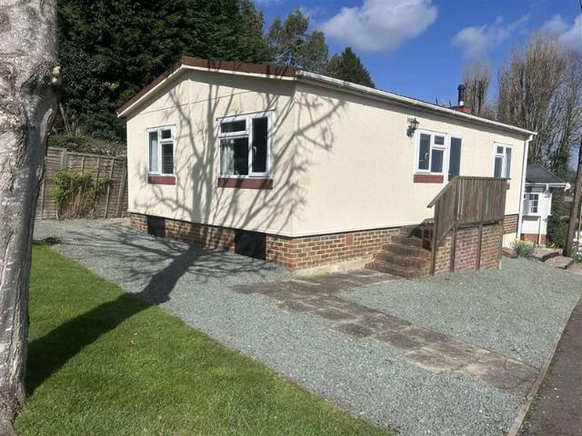 Park Home for sale in Midway, Kent
