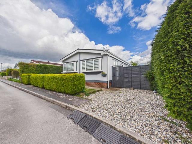 Park Home for sale in Thatcham, West Berkshire