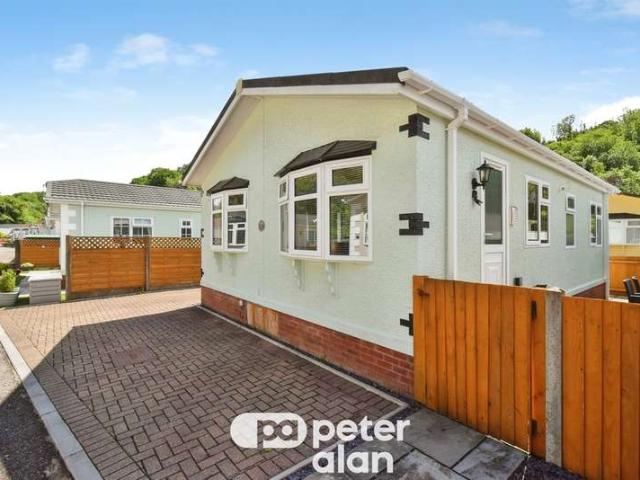 Park Home for sale in Treharris, Wales