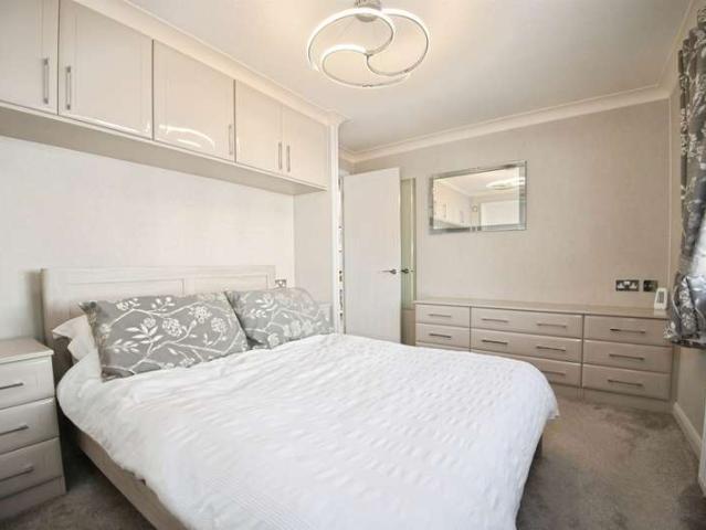 Park Home for sale in Pontypridd, Wales