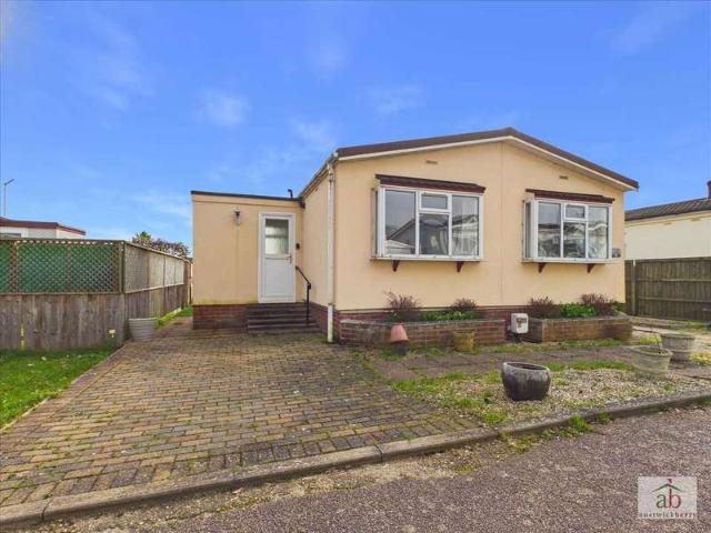 Park Home for sale in Eastbridge, Suffolk