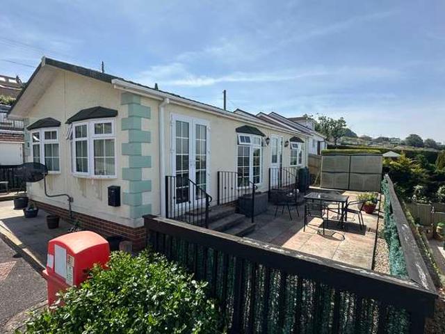 Park Home for sale in Walton-in-gordano, North Somerset