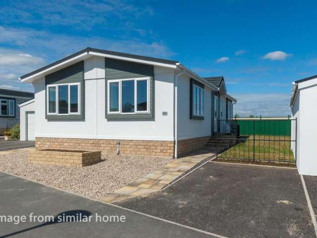 Park Home for sale in Bradenstoke, Wiltshire
