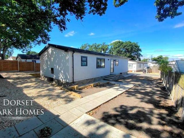 Park Home for sale in Ferndown, East Dorset