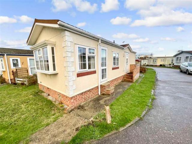 Park Home for sale in Oad Street, Kent