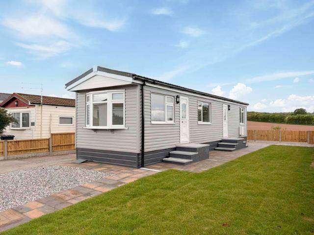 Park Home for sale in Westfields, Lower Bullingham