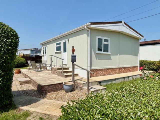 Park Home for sale in The Butts, Kent