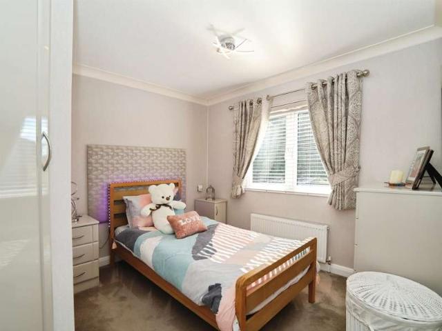 Park Home for sale in Pontypridd, Wales