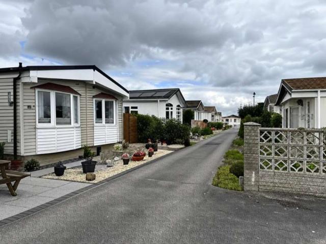 Park Home for sale in Ingleby, Lincolnshire