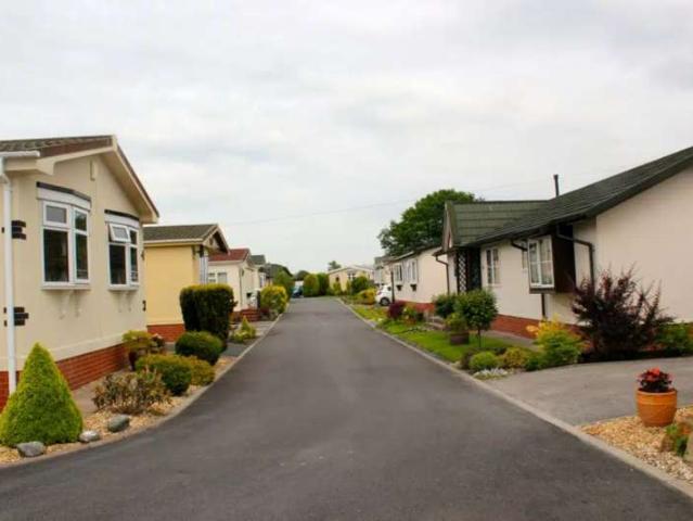 Park Home for sale in Goostrey