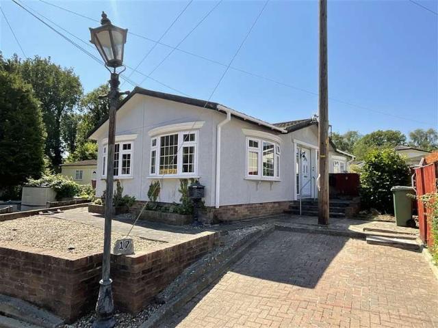 Park Home for sale in East Hill, The Butts