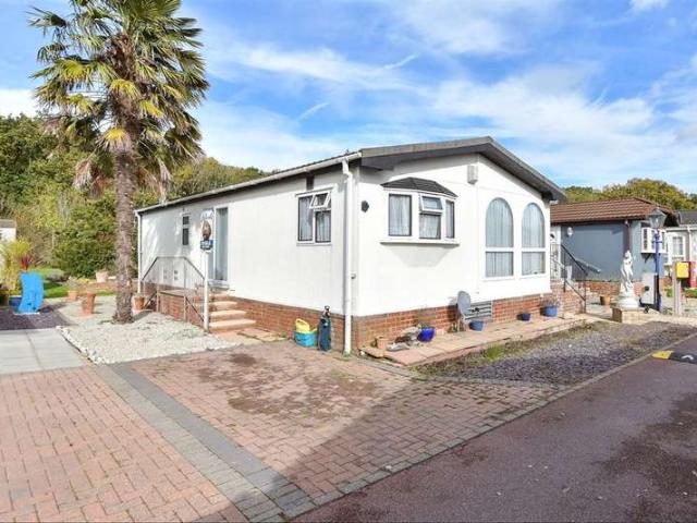 Park Home for sale in Broad Oak, The Bridge
