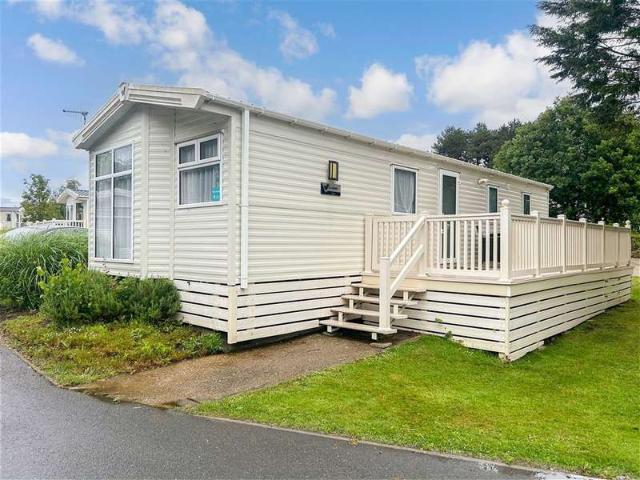 Park Home for sale in Rookley Green, Rookley