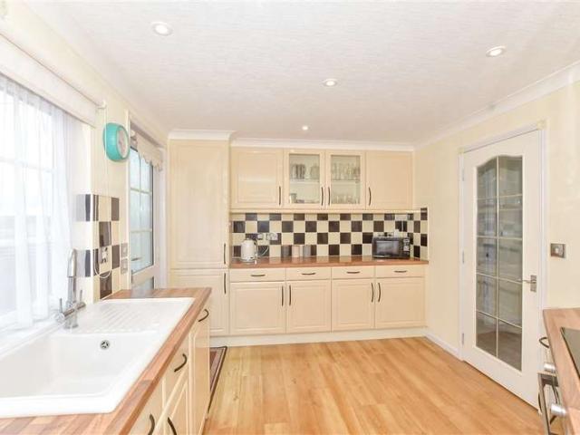 Park Home for sale in Mariner's View, The Bridge