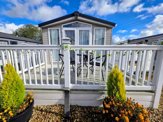 Park Home for sale in Eastington, Stroud