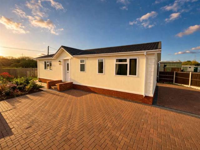 Park Home for sale in Chelmsford, Essex