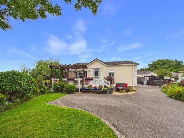Park Home for sale in Belleau, Lincolnshire