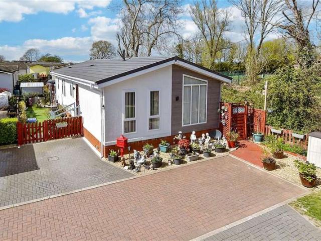 Park Home for sale in Bersted, Clapham