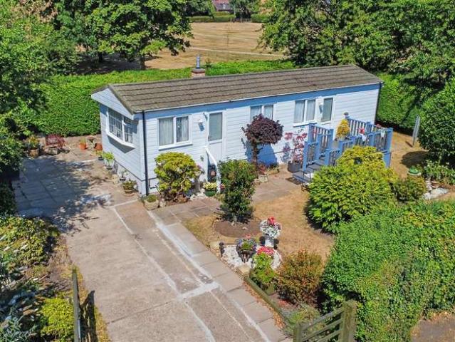 Park Home for sale in Caldermill, East Midlands