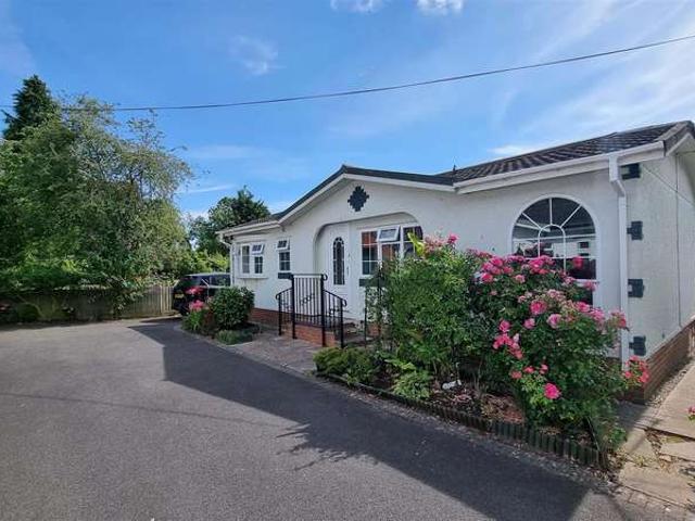 Park Home for sale in Wythall CP, Bromsgrove