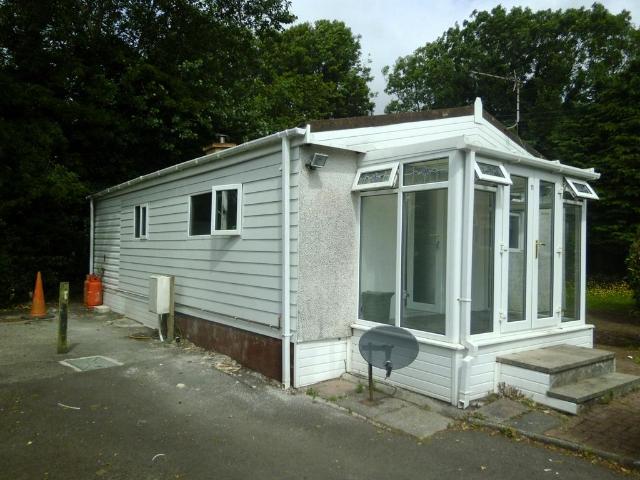 Park Home for rent in Scorrier, Cornwall