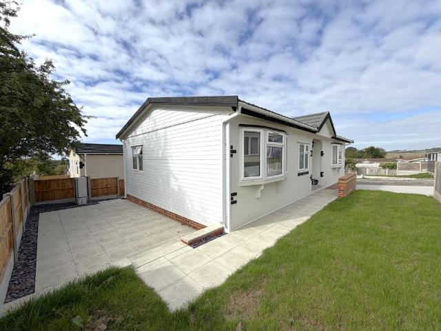 Park Home for rent in Charing, Ashford