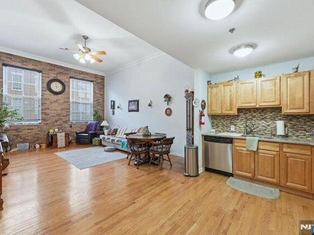 Condo for sale in Passaic, New Jersey