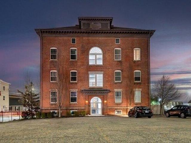 Condo for sale in Pawtucket, Rhode Island