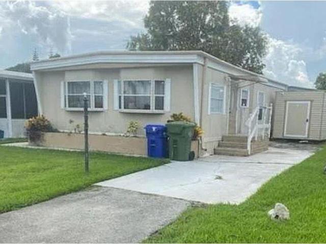 House for sale in Pembroke Pines, Florida