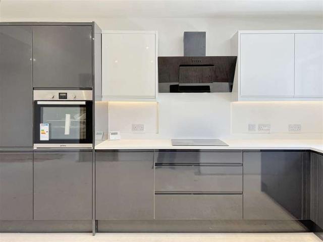 Apartment for sale in Stokesby, Norfolk