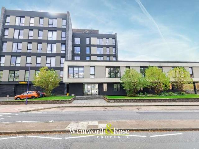 Apartment for sale in Stirchley, West Midlands